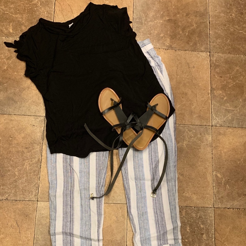 Boho pants and black top!